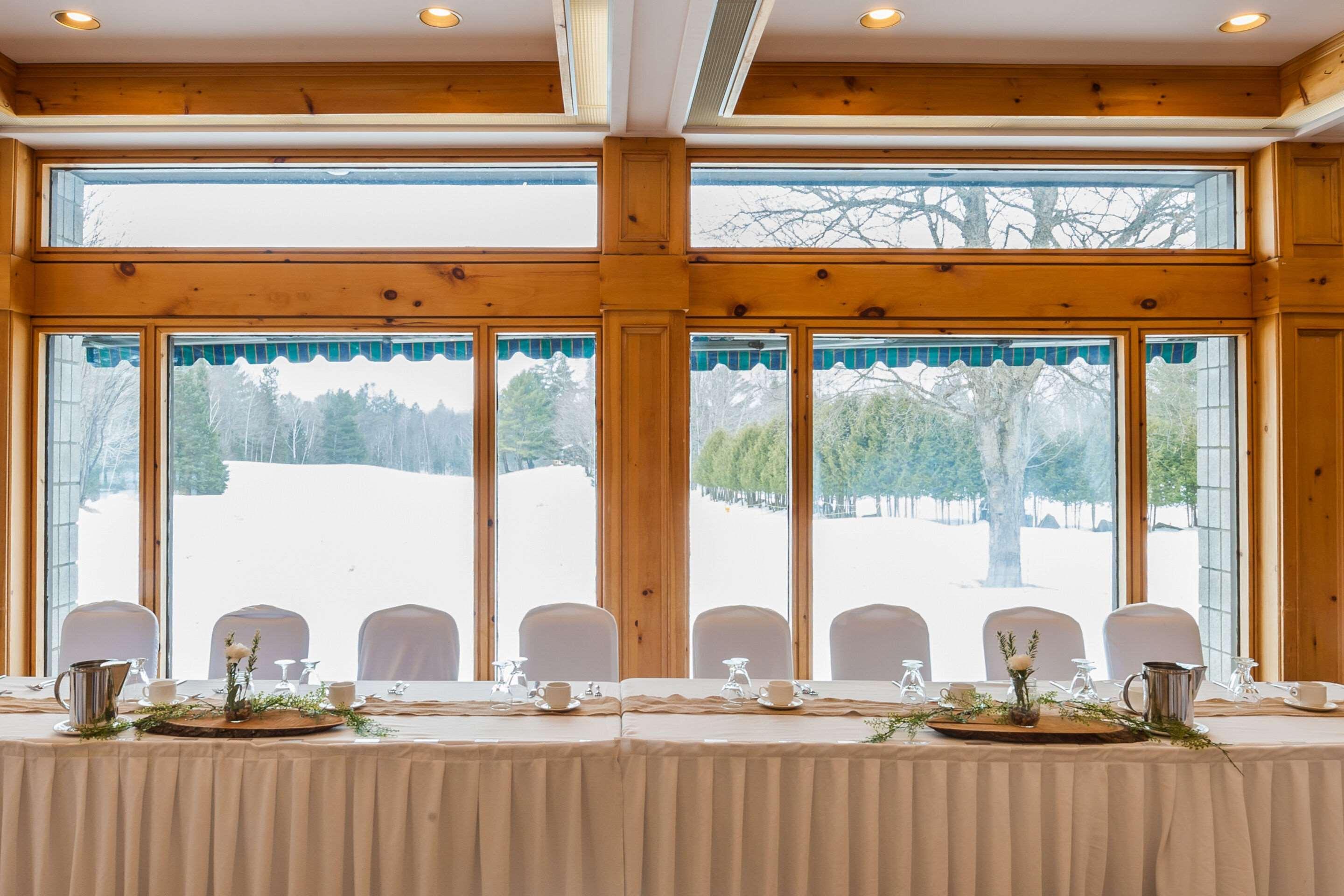 Pinestone Resort, Conference Centre, Spa & Golf Course 핼리버튼 외부 사진