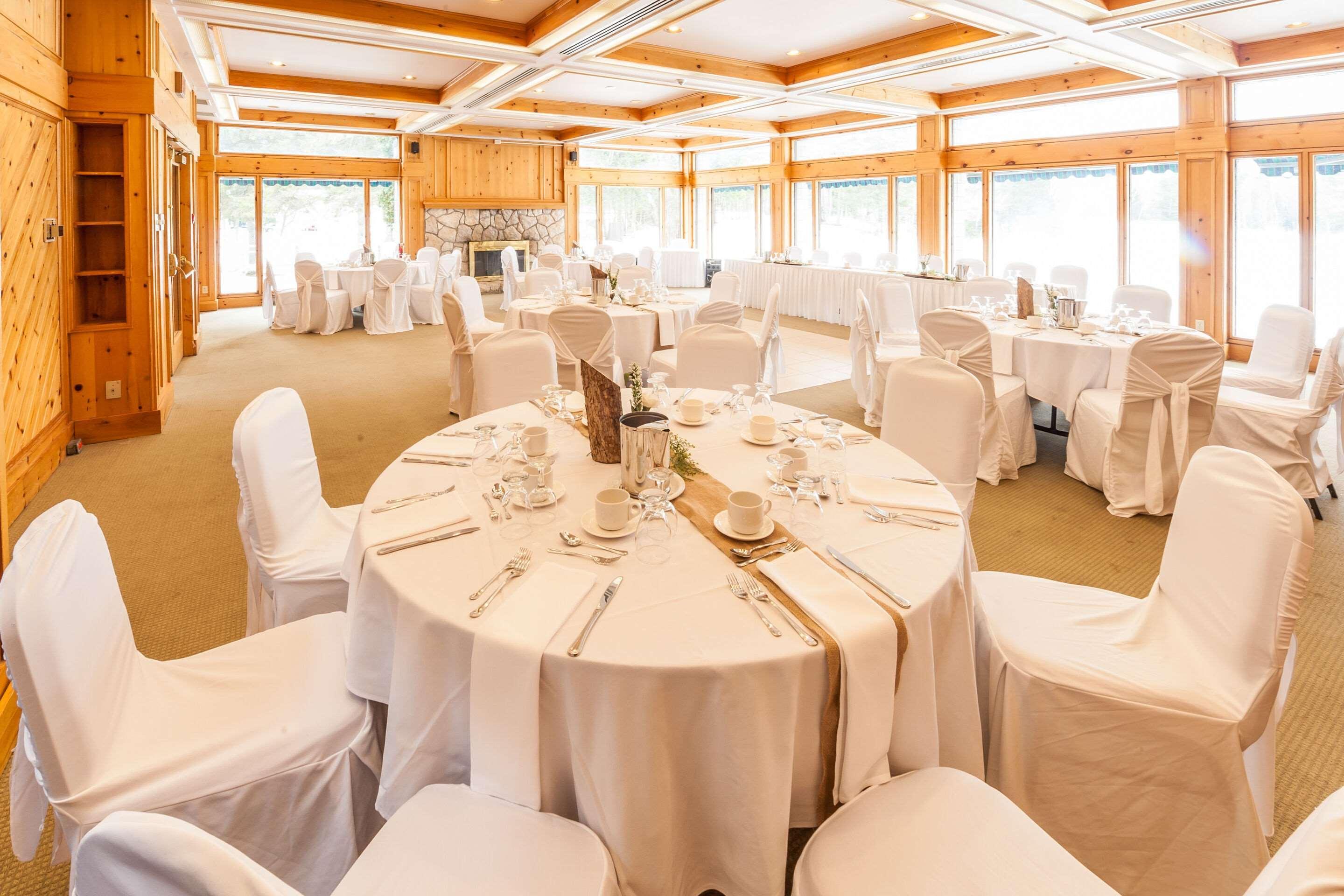Pinestone Resort, Conference Centre, Spa & Golf Course 핼리버튼 외부 사진