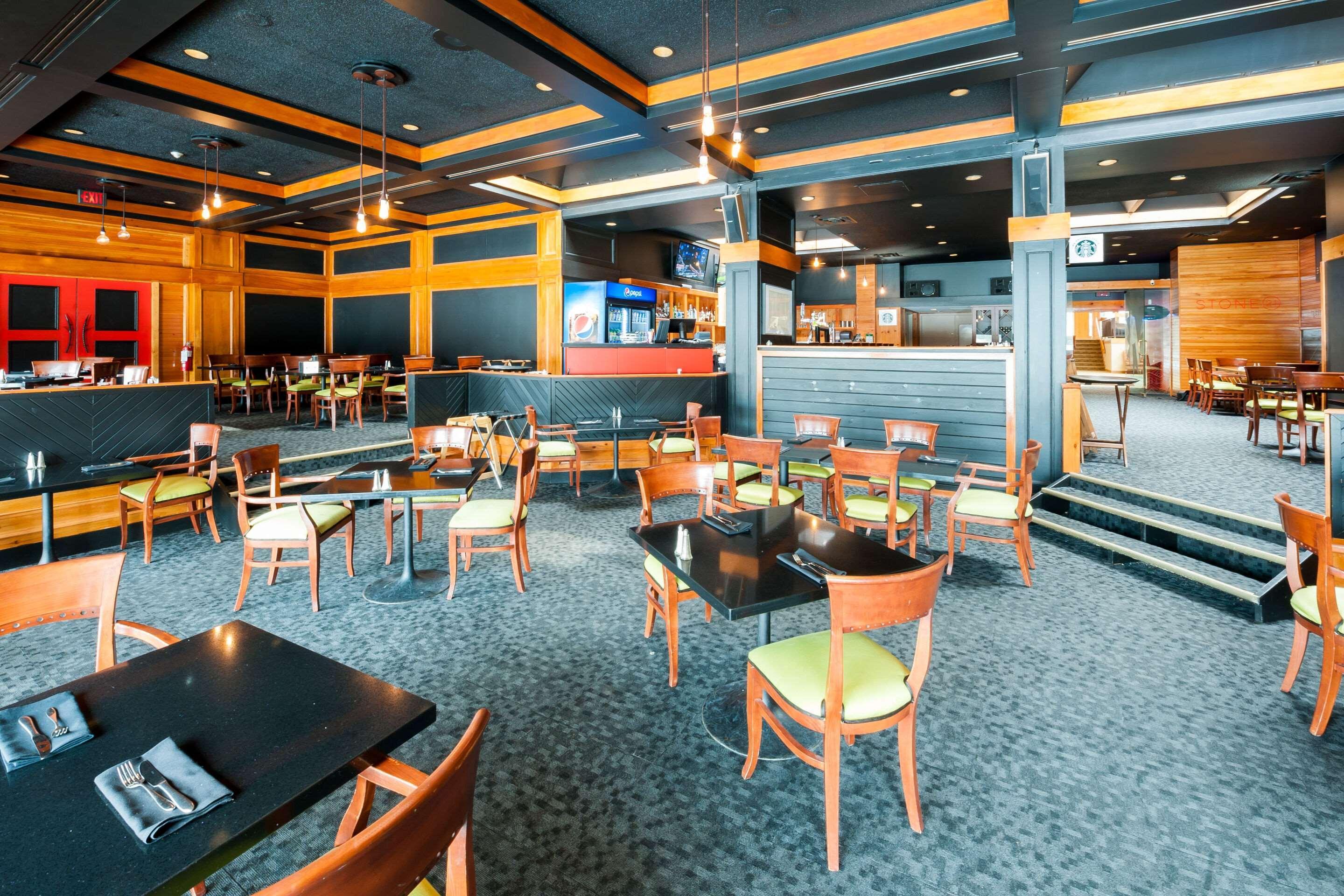 Pinestone Resort, Conference Centre, Spa & Golf Course 핼리버튼 외부 사진