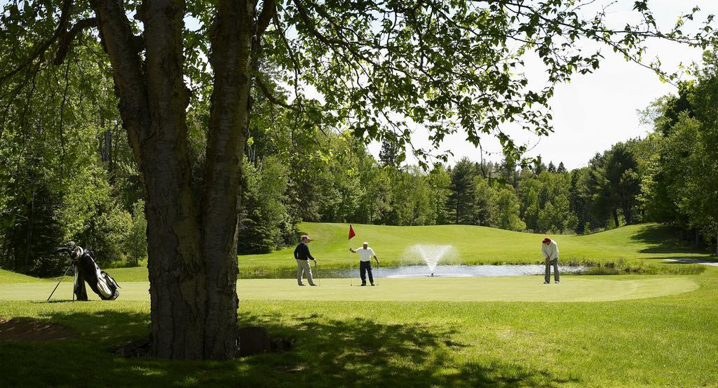 Pinestone Resort, Conference Centre, Spa & Golf Course 핼리버튼 외부 사진