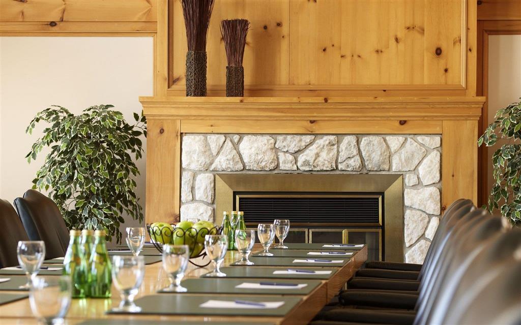 Pinestone Resort, Conference Centre, Spa & Golf Course 핼리버튼 시설 사진